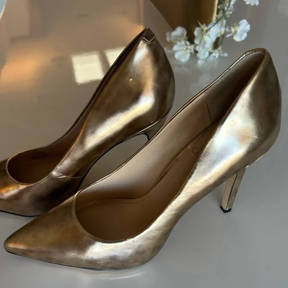 Vince Camuto Pumps - Picture 5 of 9